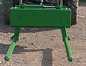 Round bale handler front on